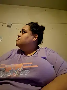 Snapshot of BigBusty_VoluptuousMilfX chatting on 12.15.25 BigBusty VoluptuousMilfX online show from 12.15.25