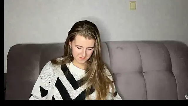 AnnamariaVieu online show from 12.04.25