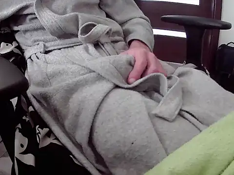 Snapshot of Batboy94 chatting on 11.02.25 Batboy94 online show from 11.02.25