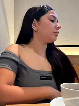 GODDESS zyrene online show from 11.17.25