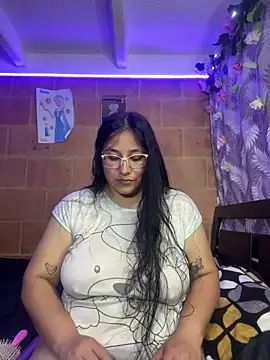 kassandra luxury online show from 10.27.25