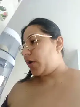 kassandra luxury online show from 11.29.25