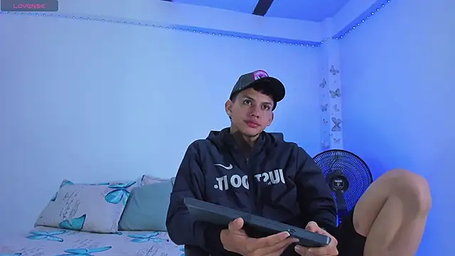 Axel Cody  online show from 10.19.25