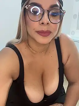 BBWCami  online show from 10.31.25