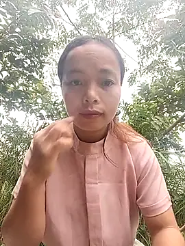 Snapshot of Nguyet2k4 chatting on 11.07.25 Nguyet2k4 online show from 11.07.25