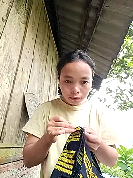 Snapshot of Nguyet2k4 chatting on 11.10.25 Nguyet2k4 online show from 11.10.25