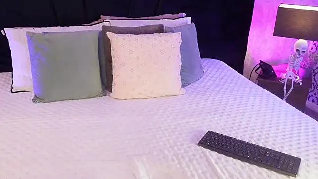 mariianna lopez  online show from 04.18.26