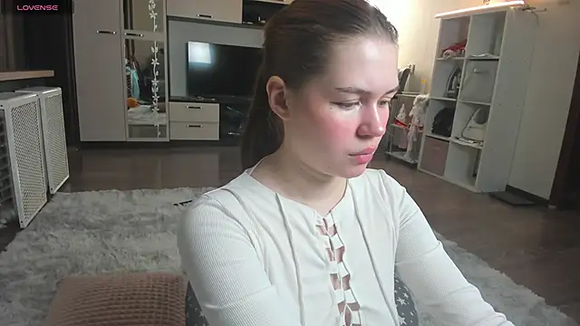 HeatherNextDoor online show from 11.02.25