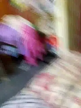 Snapshot of svk_05 chatting on 10.24.25 svk 05 online show from 10.24.25