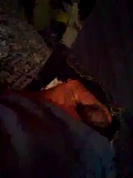 Snapshot of svk_05 chatting on 10.29.25 svk 05 online show from 10.29.25