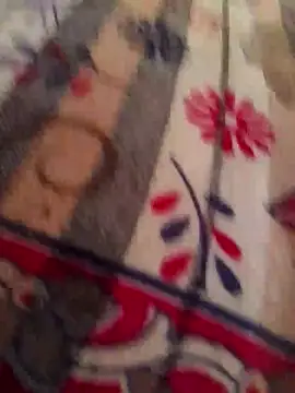 Snapshot of svk_05 chatting on 11.02.25 svk 05 online show from 11.02.25