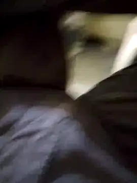 Snapshot of svk_05 chatting on 11.16.25 svk 05 online show from 11.16.25