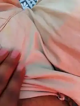 Snapshot of svk_05 chatting on 11.22.25 svk 05 online show from 11.22.25