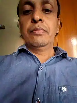 Snapshot of svk_05 chatting on 11.29.25 svk 05 online show from 11.29.25