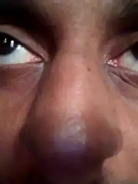 Snapshot of svk_05 chatting on 12.15.25 svk 05 online show from 12.15.25