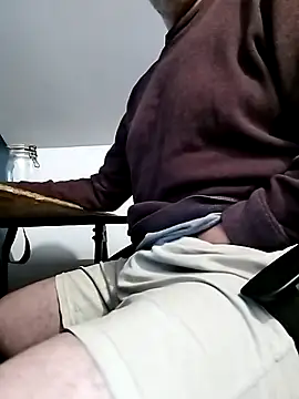 Snapshot of nicolaspgarnier chatting on 11.06.25 nicolaspgarnier online show from 11.06.25