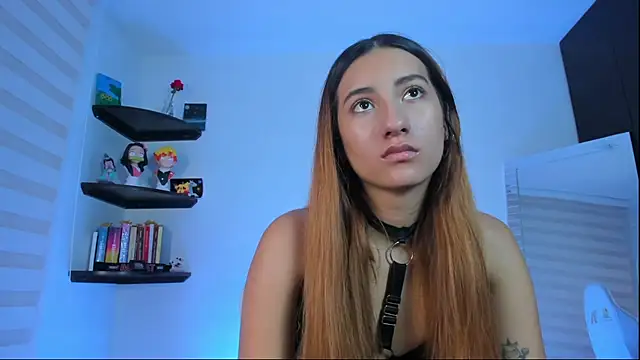 Snapshot of kittyrush_ chatting on 11.22.25 kittyrush online show from 11.22.25