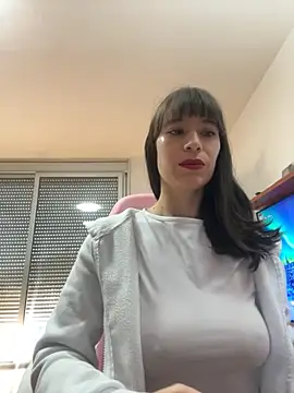 AlanaRius18 online show from 11.26.25