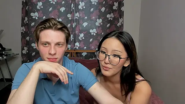 Blossomandbee online show from 10.14.25