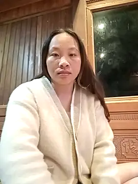 Snapshot of Mising5022 chatting on 10.23.25 Mising5022 online show from 10.23.25