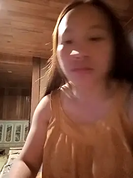 Snapshot of Mising5022 chatting on 10.31.25 Mising5022 online show from 10.31.25