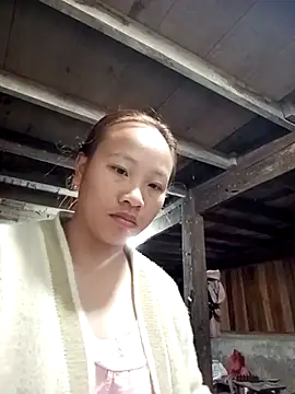 Snapshot of Mising5022 chatting on 11.10.25 Mising5022 online show from 11.10.25