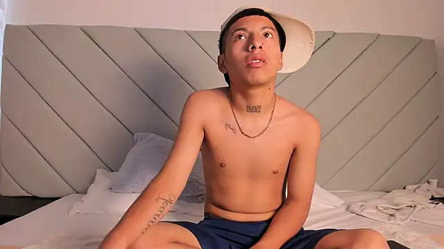 little kris1 online show from 10.23.25