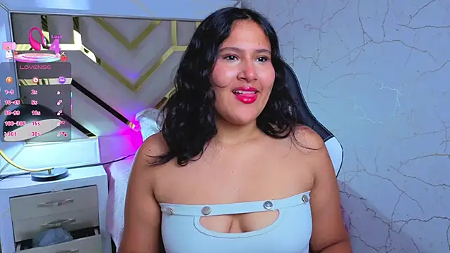 luna jonezz online show from 11.20.25