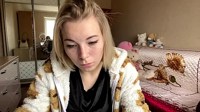 Snapshot of HoppedArea chatting on 10.30.25 HoppedArea online show from 10.30.25