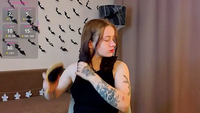 Snapshot of JonDatko chatting on 11.04.25 JonDatko online show from 11.04.25