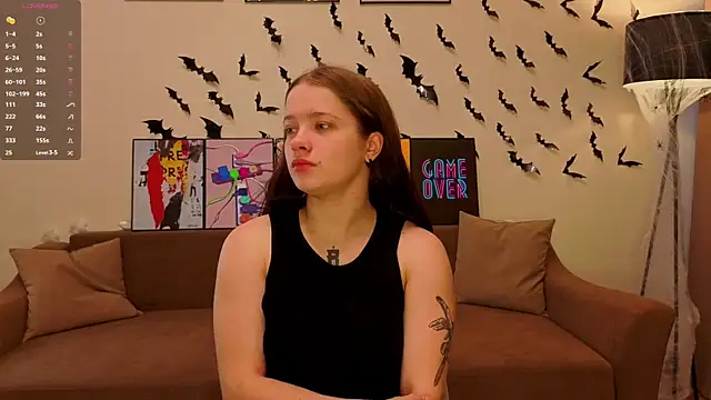 Snapshot of JonDatko chatting on 11.11.25 JonDatko online show from 11.11.25