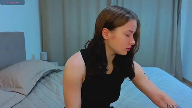 Snapshot of JonDatko chatting on 11.25.25 JonDatko online show from 11.25.25