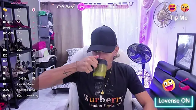 Hayden Boy  online show from 12.02.25