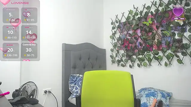 issa bella18 online show from 10.18.25