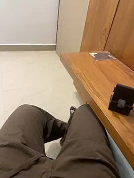 Snapshot of Notme_09 chatting on 11.13.25 Notme 09 online show from 11.13.25