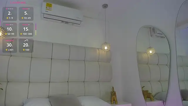 Emili  Jackson online show from 11.30.25