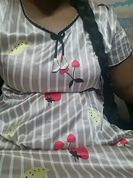 tamil-reena online show from 10.18.25