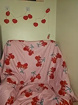 Snapshot of LucyMiax chatting on 02.18.26 LucyMiax online show from 02.18.26