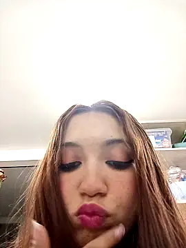 Snapshot of Arianaa_Toro chatting on 10.30.25 Arianaa Toro online show from 10.30.25