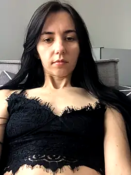 oliviya mur online show from 10.20.25