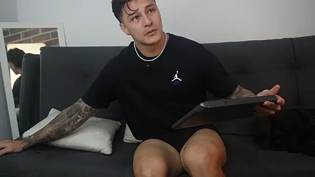 Snapshot of Dominick_walker chatting on 02.01.26 Dominick walker online show from 02.01.26