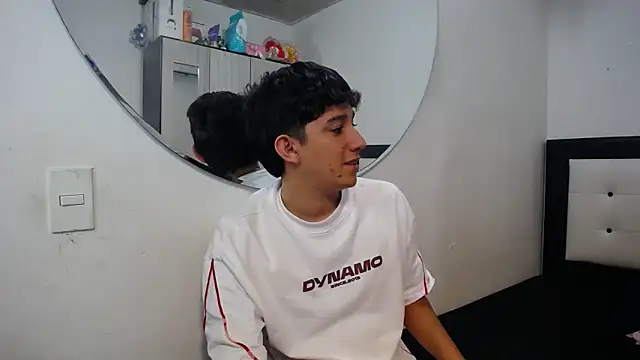 Snapshot of Dravith_Valery chatting on 02.07.26 Dravith Valery online show from 02.07.26