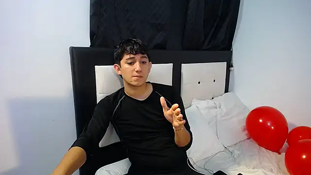 Snapshot of Dravith_Valery chatting on 02.15.26 Dravith Valery online show from 02.15.26