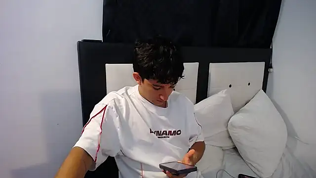 Snapshot of Dravith_Valery chatting on 02.16.26 Dravith Valery online show from 02.16.26