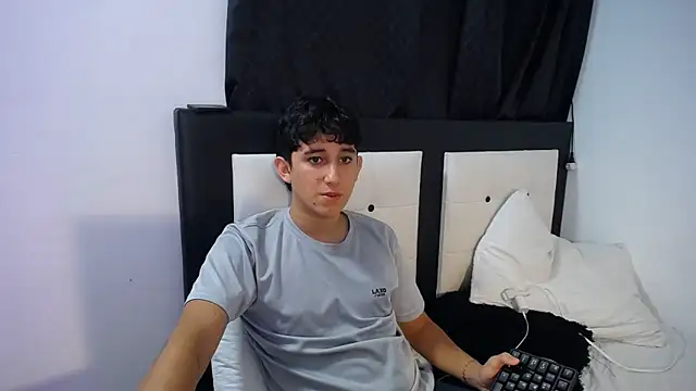 Snapshot of Dravith_Valery chatting on 02.17.26 Dravith Valery online show from 02.17.26