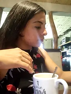 Snapshot of Lajefa2025 chatting on 12.17.25 Lajefa2025 online show from 12.17.25