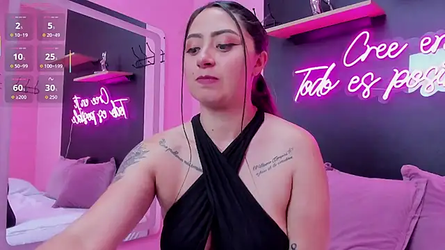 JuliethCruz  online show from 10.24.25