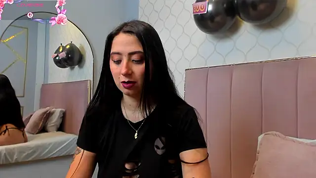 JuliethCruz  online show from 02.23.26