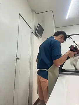 Snapshot of Leonardmoppet chatting on 11.17.25 Leonardmoppet online show from 11.17.25