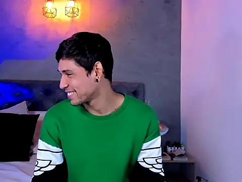 MaxHuston online show from 10.15.25